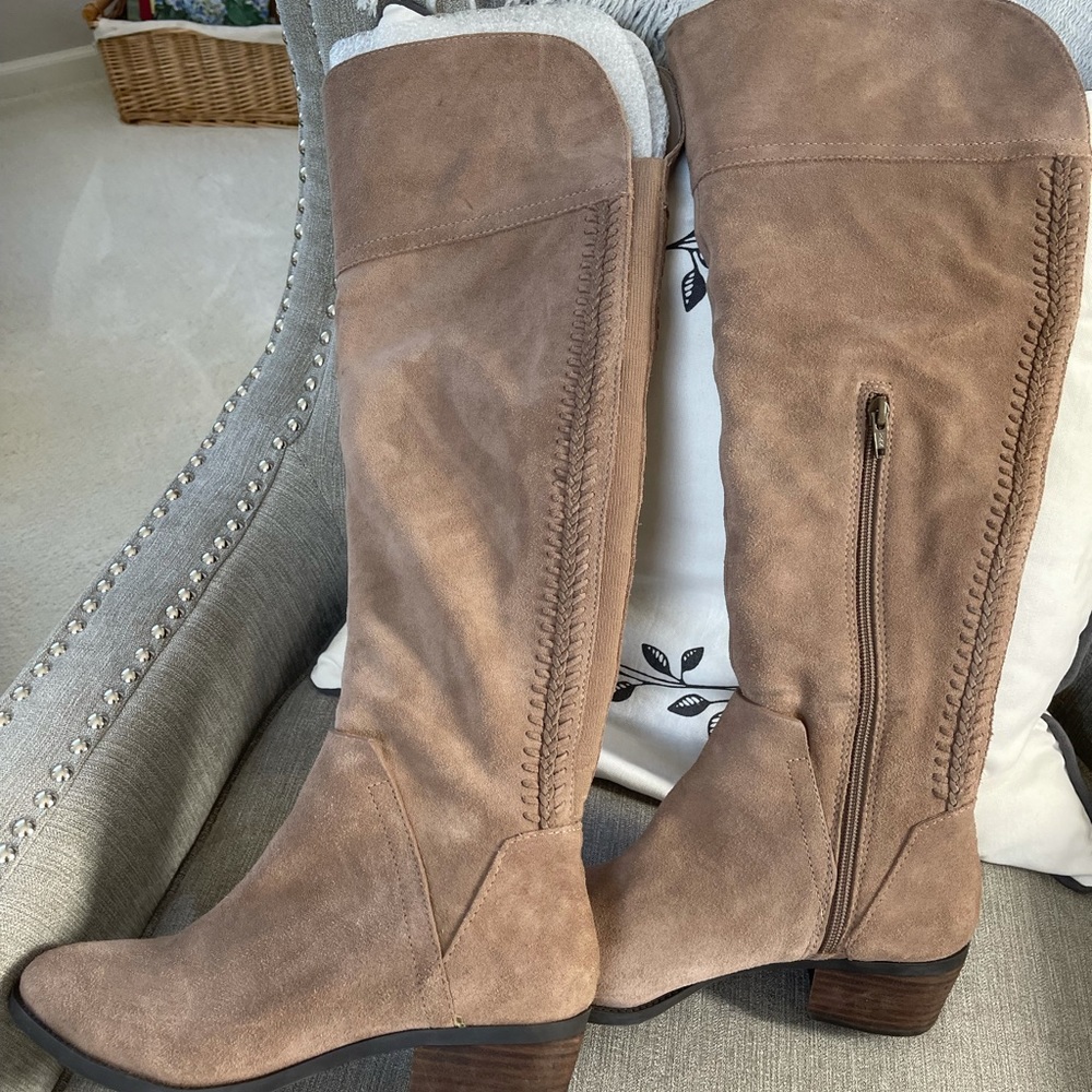 New Knee-high suede Vince Camuto